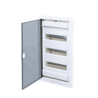 Ηλ.πινακασ Πλαστικοσ Χωνευτοσ 36 Θεσεισ Διαφανη Πορτα 3 Σειρεσ Ip40